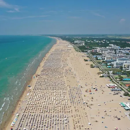 Cozy With Ac Close To The Sea - Beahost Апартаменты Бибионе